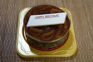 誕生日ケーキ（チョコレートケーキ）