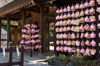 櫻木神社 神門と絵馬掛け